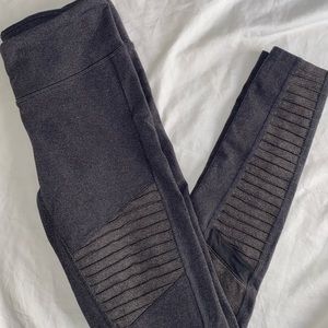 ALO YOGA Moto Legging